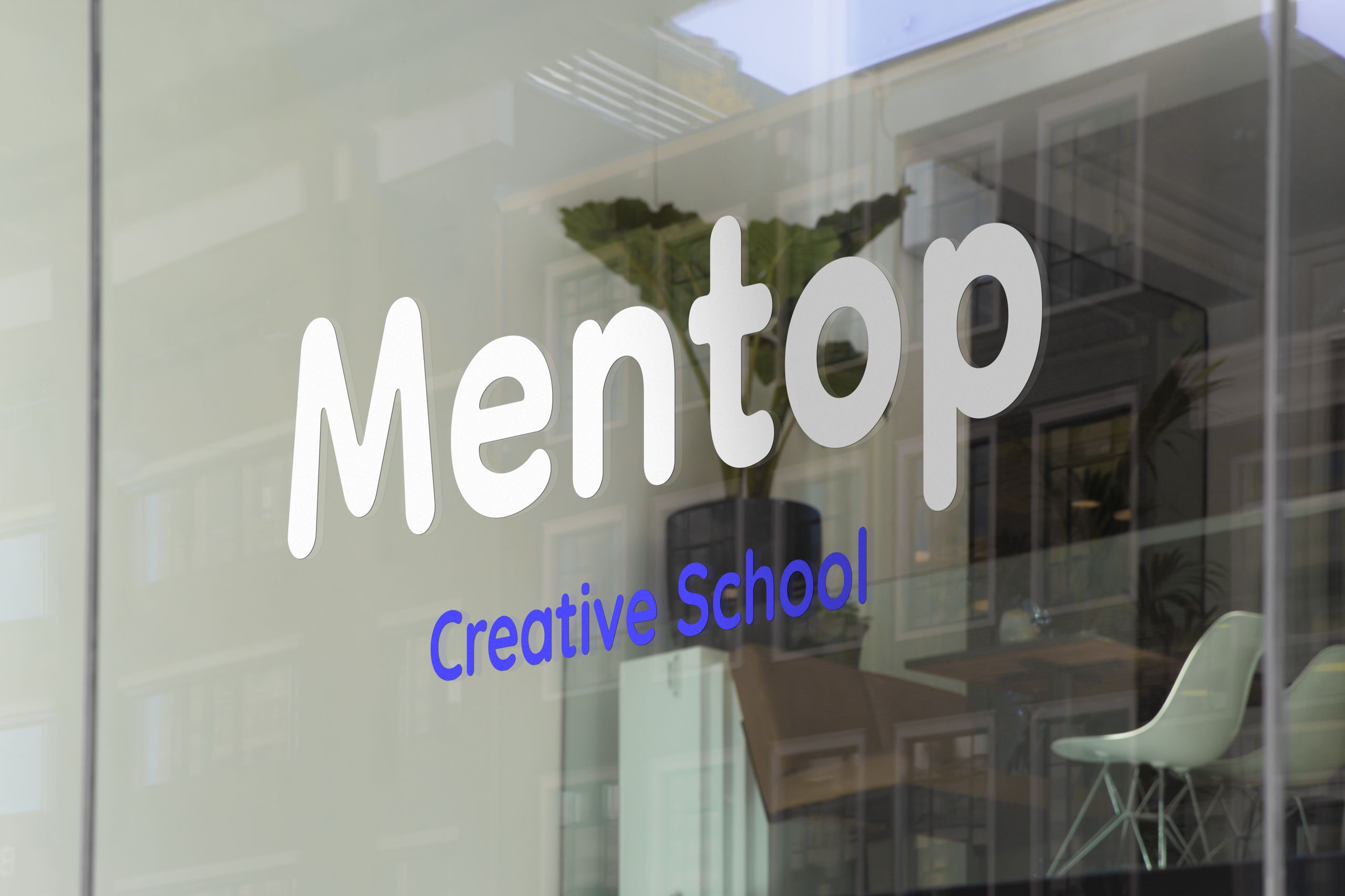 Displays: choose the advantages of the online printing! Displays: choose the advantages of the online printing!: Print online your ground displays on Sprint24: banners and rollups. Fast deliveries and great advantages.