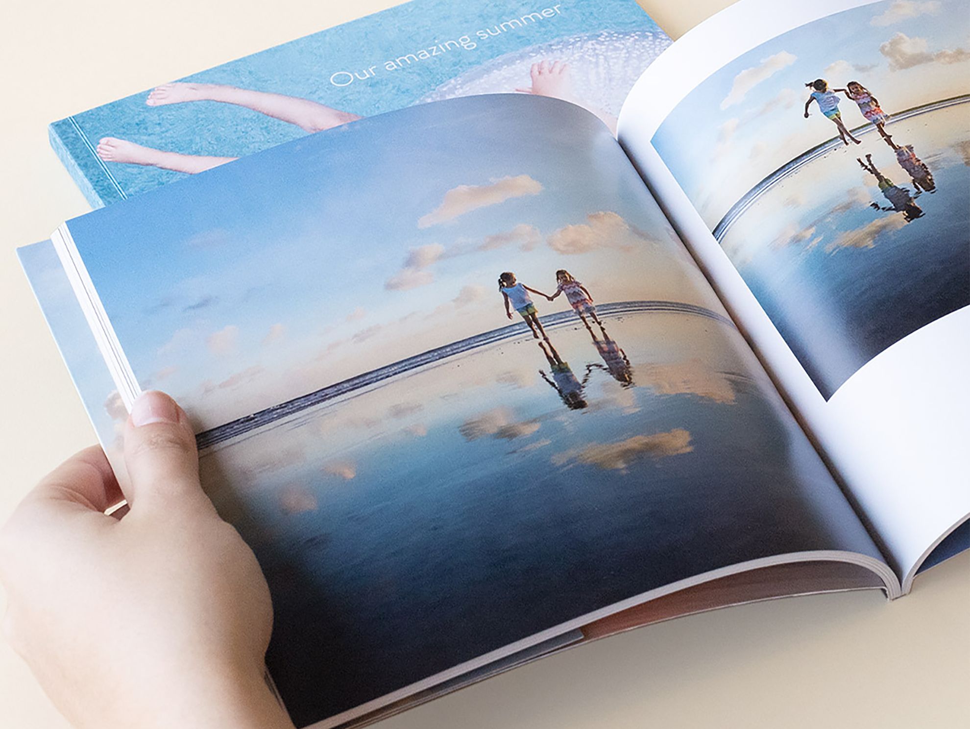 Perfect-bound paperback books deliver professional-quality printing ideal for photobooks, catalogues, and portfolios. High-gloss pages showcase vivid images with exceptional color accuracy and durability. Custom softcover binding provides an elegant presentation for travel guides, magazines, and premium photo collections.