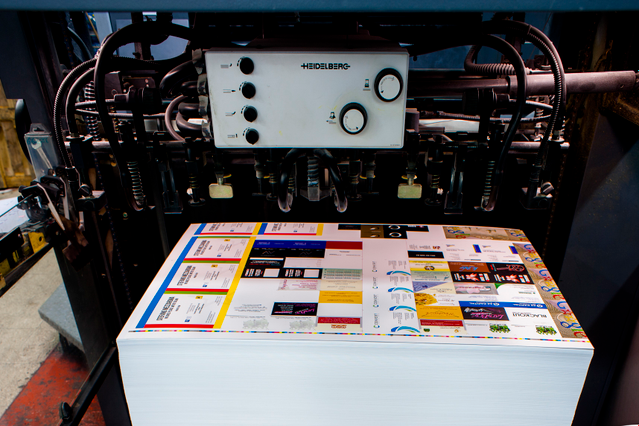 Online printing Laminated cards bulking: Print: 4 colours
Paper: matt coated 400 gsm
Processes: matt lamination; UV embossed coat finishing
