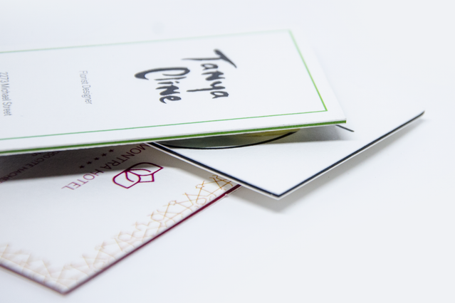 Online printing Multi-Layer Business Cards: Are you looking for a Multi-Layer Business Cards? Entrust you to the online service of Sprint24: quality at small prices. Configure now your products!