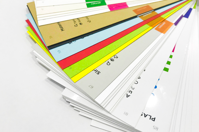 Online printing Papers and finishings samples collection: The golden ticket to paper selection
How many times have you had to show your project's material to your customers?
Thanks to our new Papers and fini…