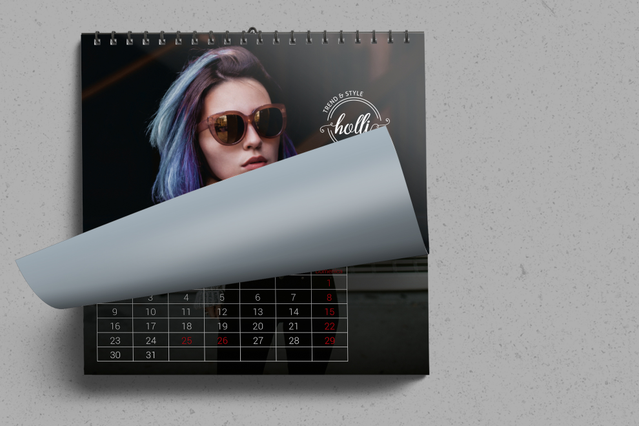 Online printing Wall Calendar - Open Template: Are you looking for a wall calendar with custom template? Entrust you to the online service of Sprint24: quality at small prices. Configure now your products!
