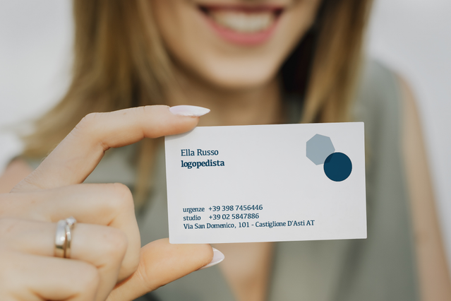 Speech Therapist Business Cards: Online Printing: Custom online speech therapist business cards with Sprint24! The online typography that simplifies high quality printing and guarantees certain deliveries.