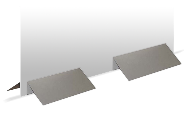 Wedge 30 - 2 pieces: Simple and clean metal design. The fulcrum houses panels between 3 and 40 mm with a recommended maximum height of 200 cm. Size 30 cm. Indoor use